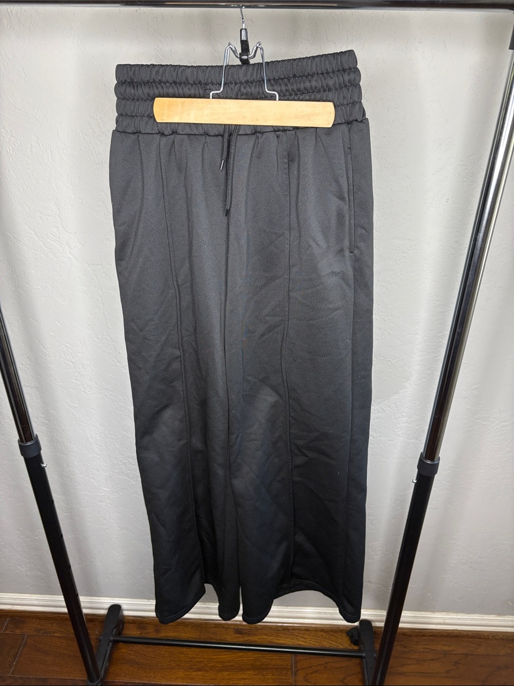 Wide-Leg Black Jogger Pants with Elastic Drawstring Waist